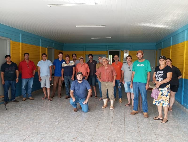 Reunião na Comunidade do Monte Belo